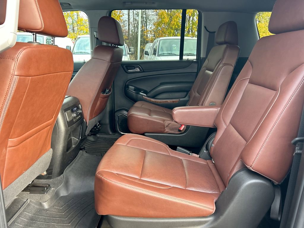 Certified 2020 Chevrolet Suburban Premier w/ Premier Plus Edition image 28