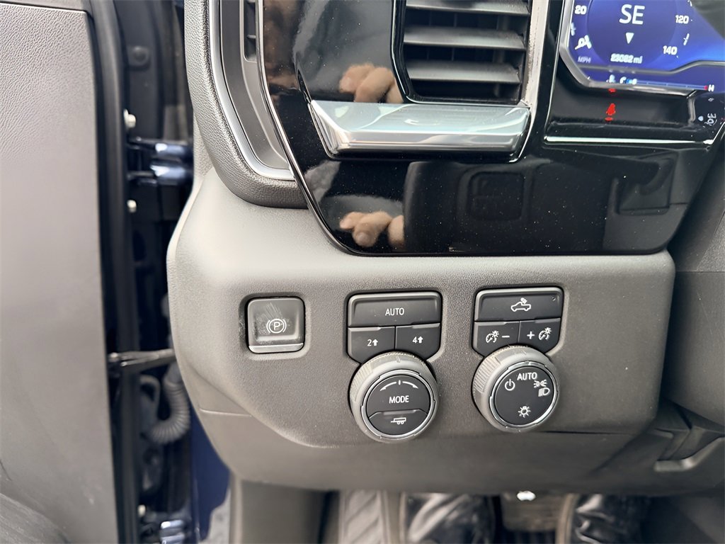 Used 2022 Chevrolet Silverado 1500 LT image 22