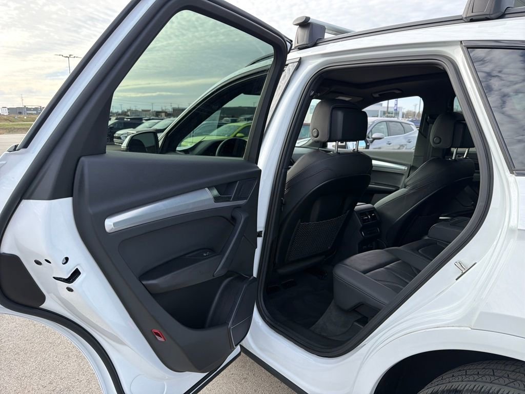 Used 2025 Audi Q5 2.0T Premium image 17