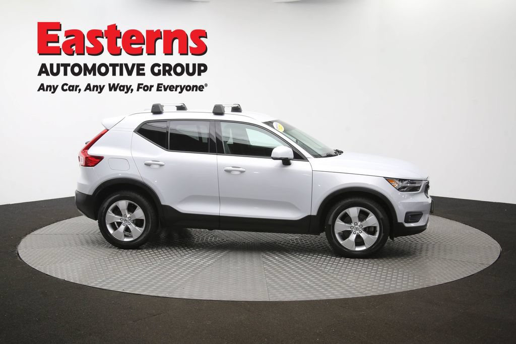 Used 2021 Volvo XC40 T4 Momentum FWD image 44