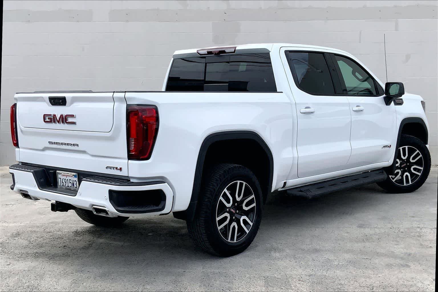 Used 2023 GMC Sierra 1500 AT4 w/ AT4 Premium Package AWD/4WD image 22