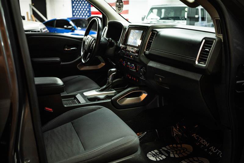 Used 2023 Nissan Frontier SV w/ SV Convenience Package image 13