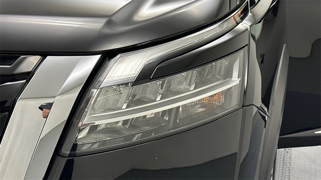 Certified 2022 Nissan Pathfinder Platinum w/ Cargo Package image 23