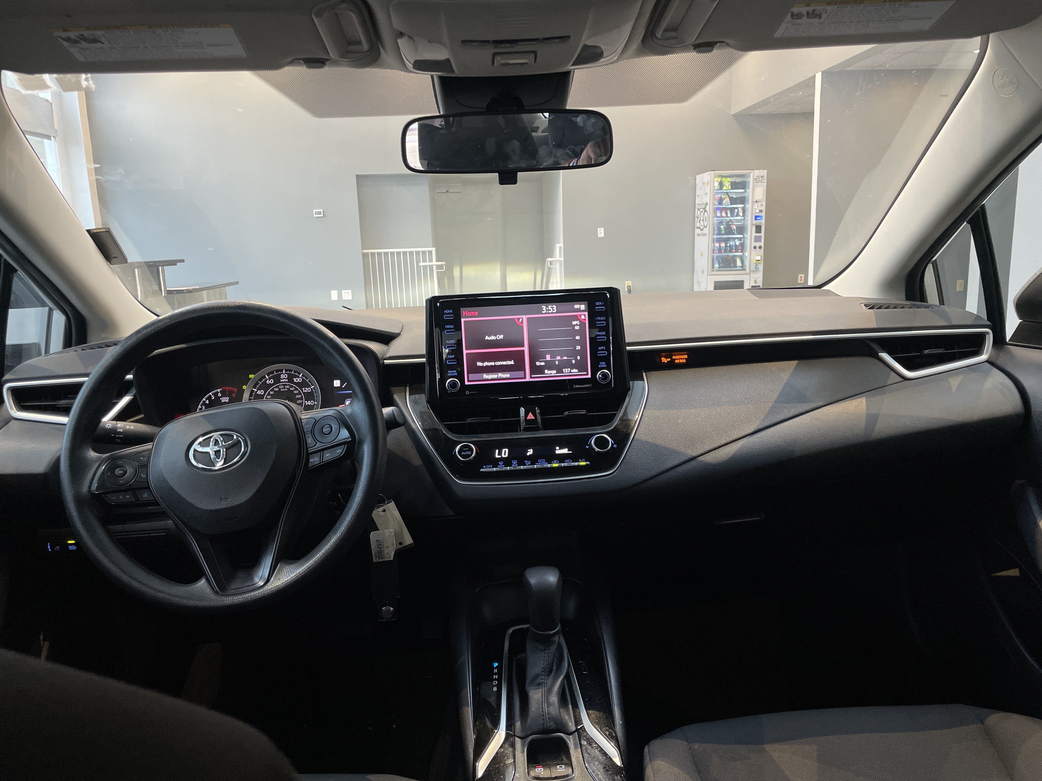 Used 2022 Toyota Corolla LE FWD image 30