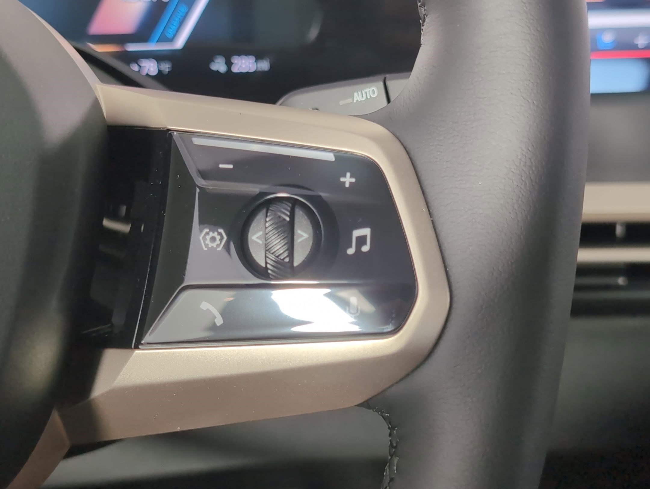 Used 2026 BMW iX xDrive45 image 26