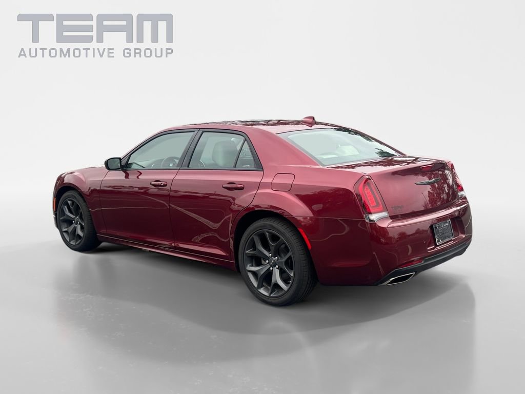 Certified 2023 Chrysler 300 Touring L w/ Popular Equipment Group image 5