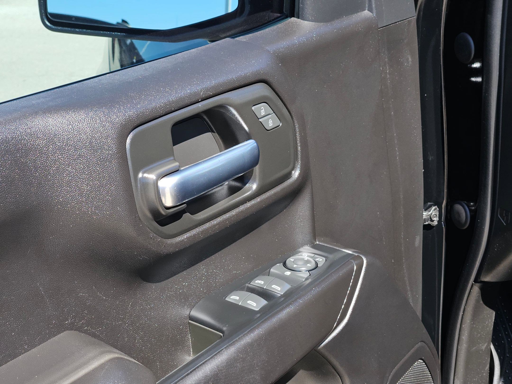 Used 2022 Chevrolet Silverado 1500 Custom image 12