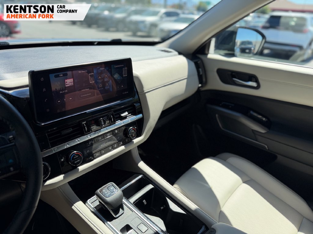 Used 2026 Nissan Pathfinder SL AWD/4WD image 21