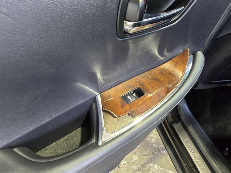 Used 2011 Lexus ES 350 image 27