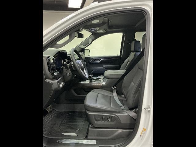 New 2026 GMC Sierra 1500 SLT w/ SLT Premium Package AWD/4WD image 8