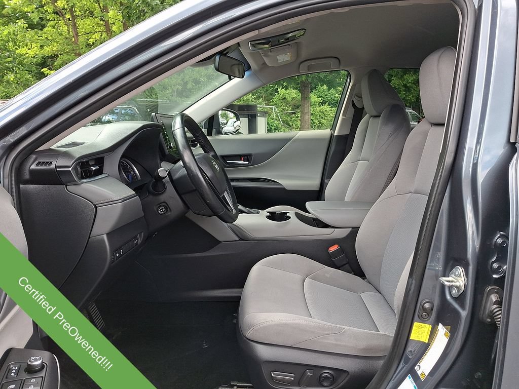 Used 2022 Toyota Venza LE AWD/4WD image 13