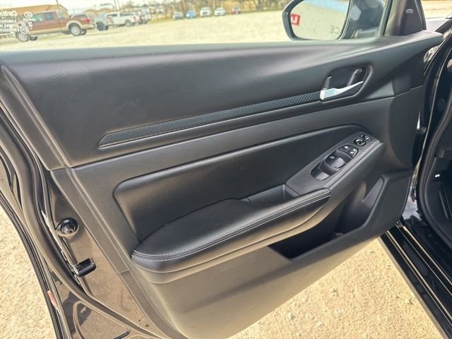 Used 2024 Nissan Altima 2.5 SV image 22