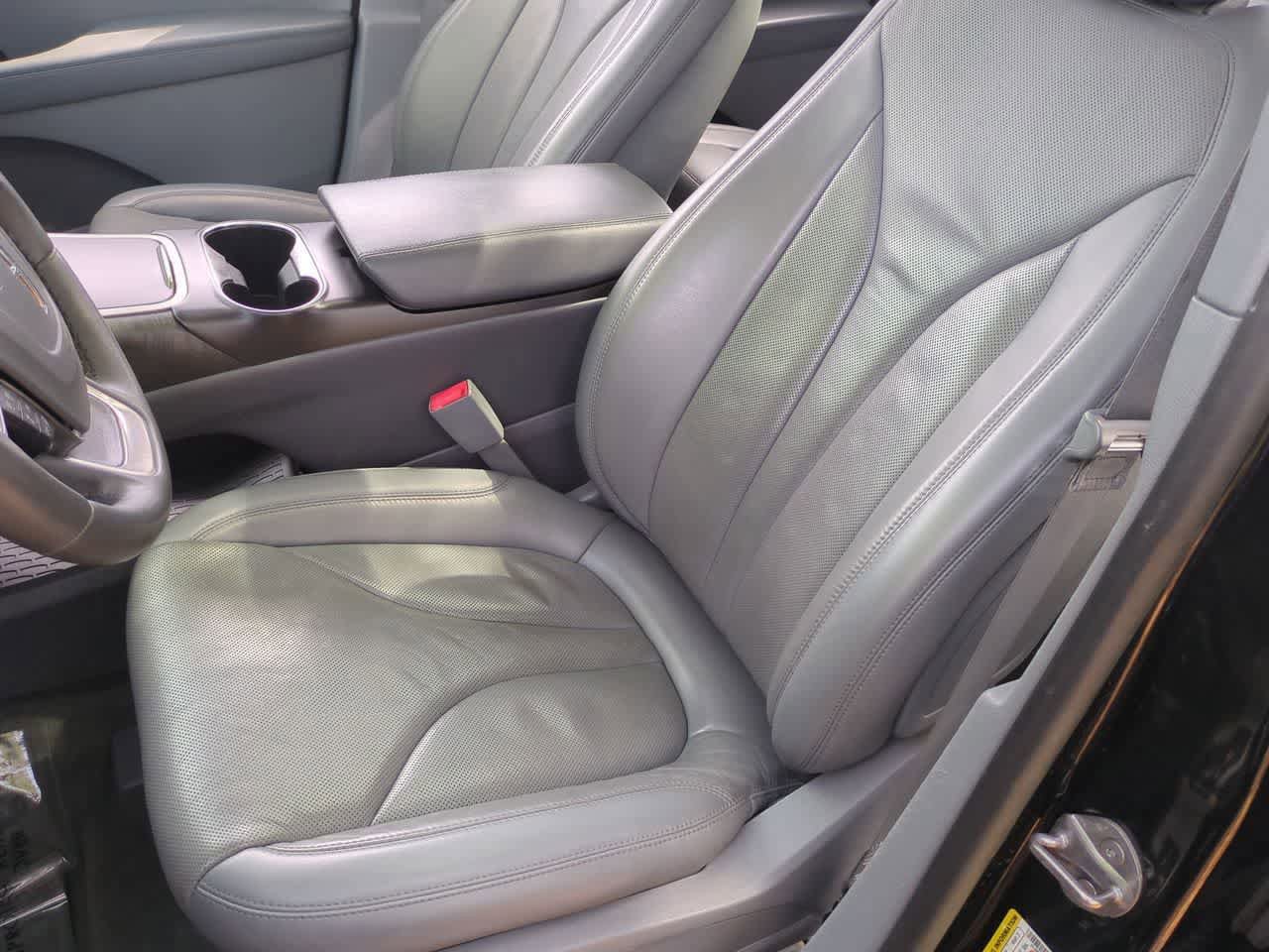 Used 2020 Lincoln Nautilus Reserve image 17