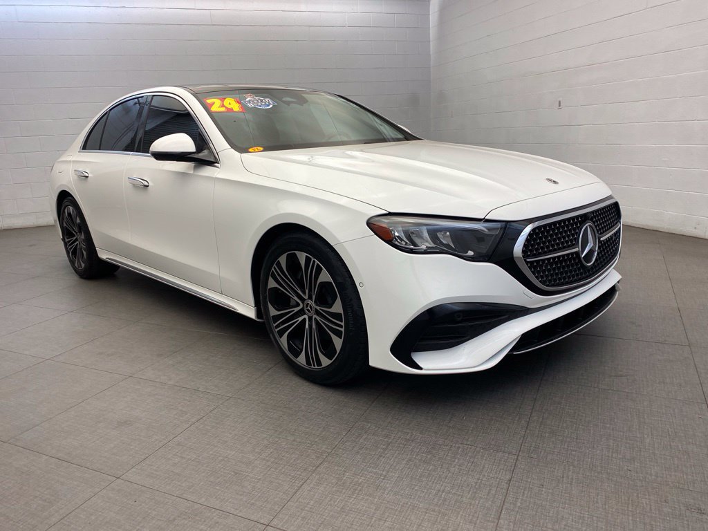 Used 2024 Mercedes-Benz E 350 4MATIC Sedan image 5