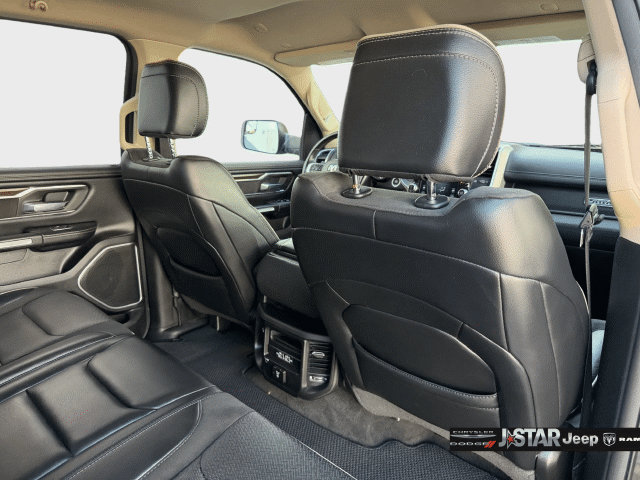 Used 2021 RAM 1500 Laramie AWD/4WD image 29