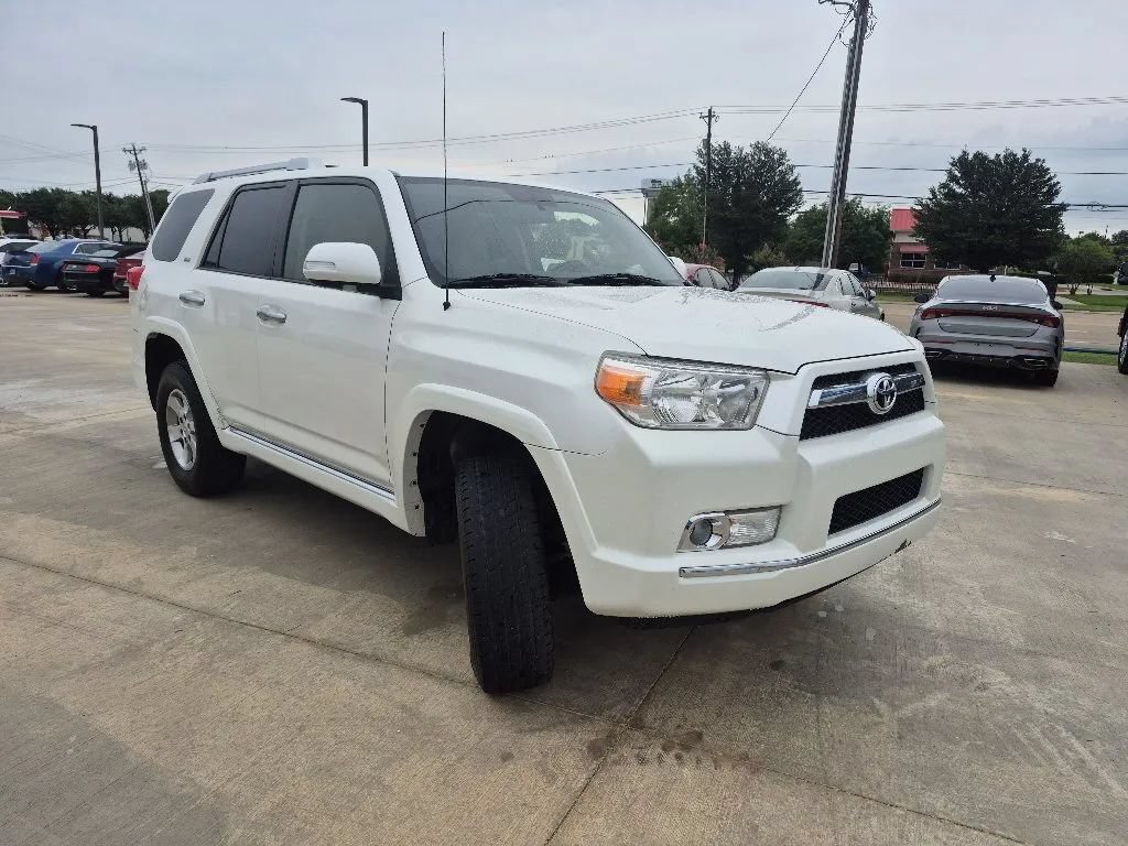 Used 2013 Toyota 4Runner SR5 RWD image 4