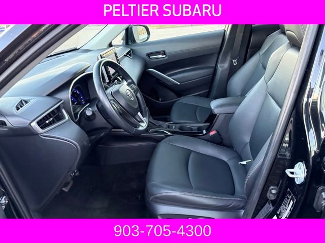Used 2022 Toyota Corolla Cross XLE image 6
