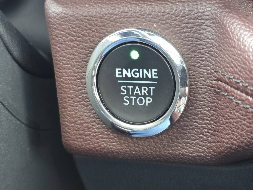 Used 2023 Ford Expedition Limited image 30