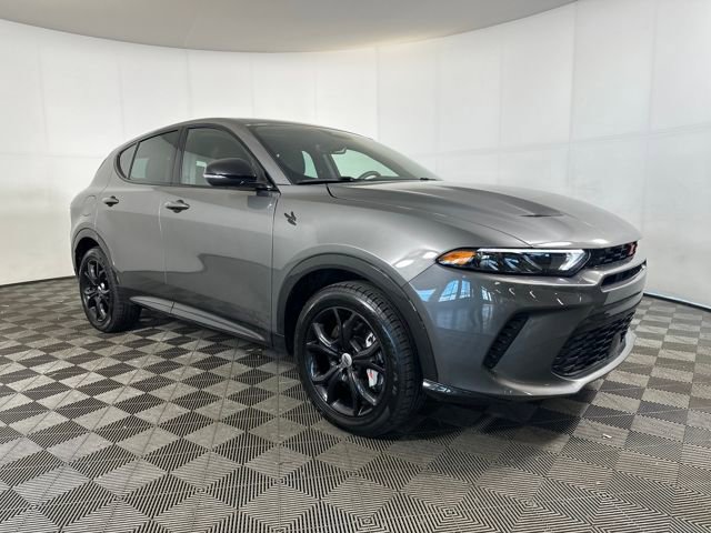 Used 2024 Dodge Hornet R/T w/ R/T Blacktop Package video 2