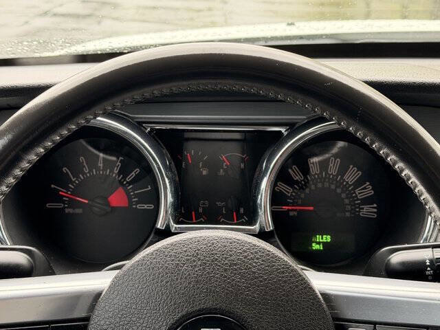 Used 2006 Ford Mustang GT RWD image 15