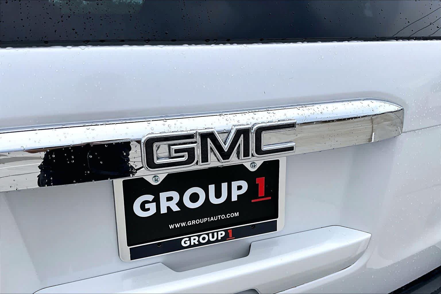 Used 2016 GMC Yukon Denali w/ Open Road Package AWD/4WD image 10