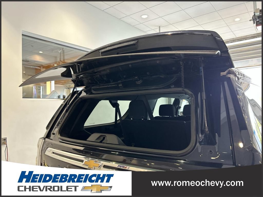 Certified 2024 Chevrolet Suburban LS w/ Driver Alert Package AWD/4WD image 15
