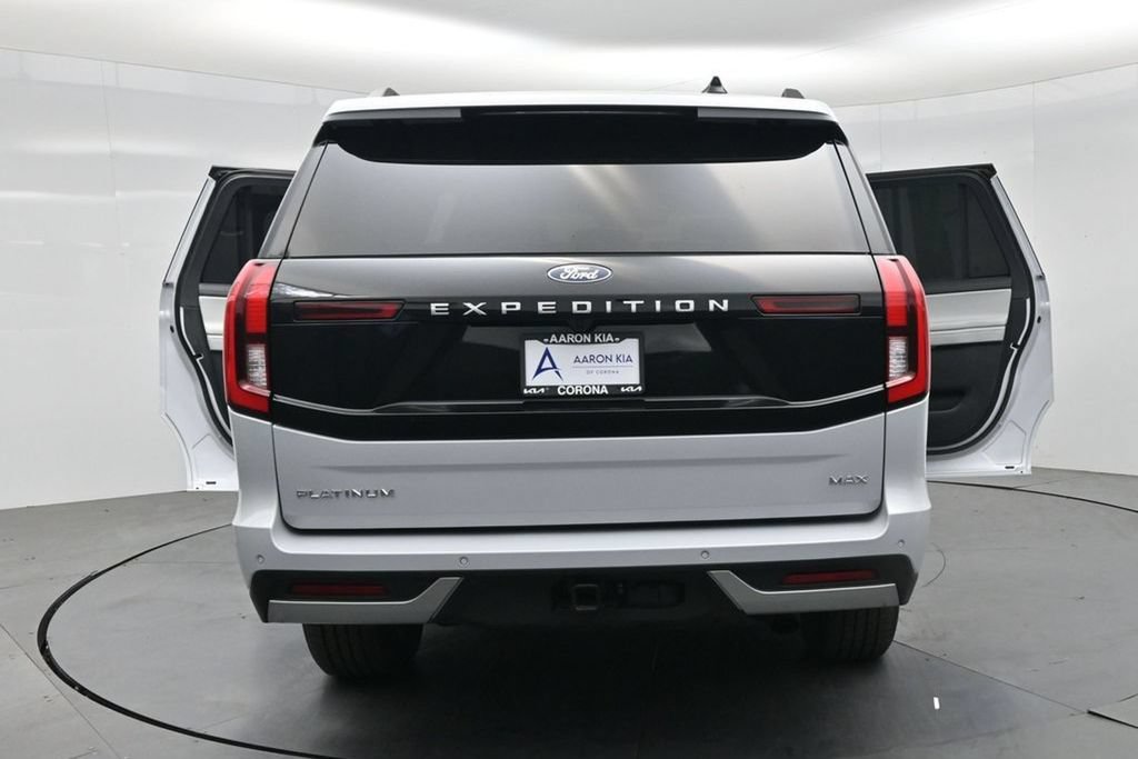 Used 2025 Ford Expedition Max Platinum AWD/4WD image 42