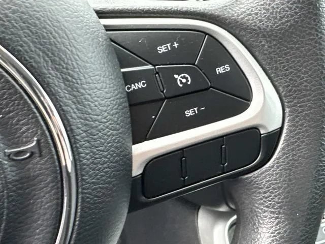 Used 2019 Jeep Compass Sport AWD/4WD image 34