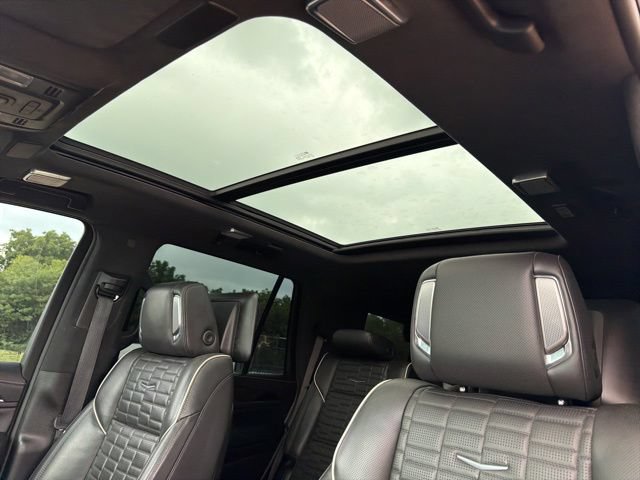 Used 2023 Cadillac Escalade Sport Platinum AWD/4WD image 17