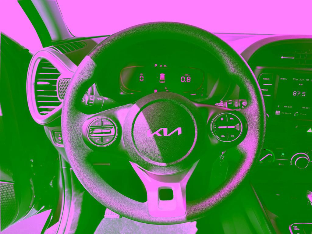 Used 2025 Kia Soul LX FWD image 16