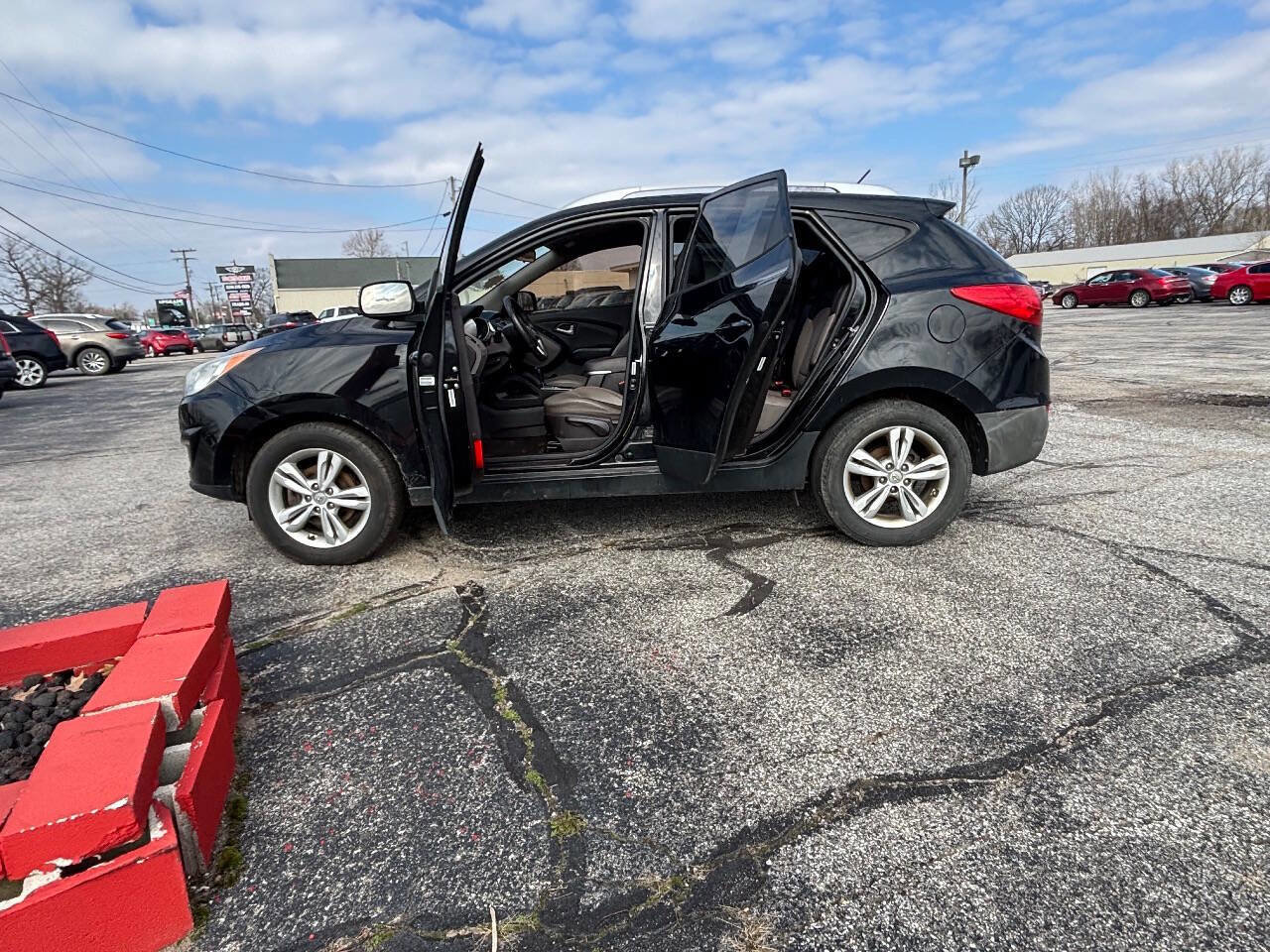 Used 2012 Hyundai Tucson GLS image 5