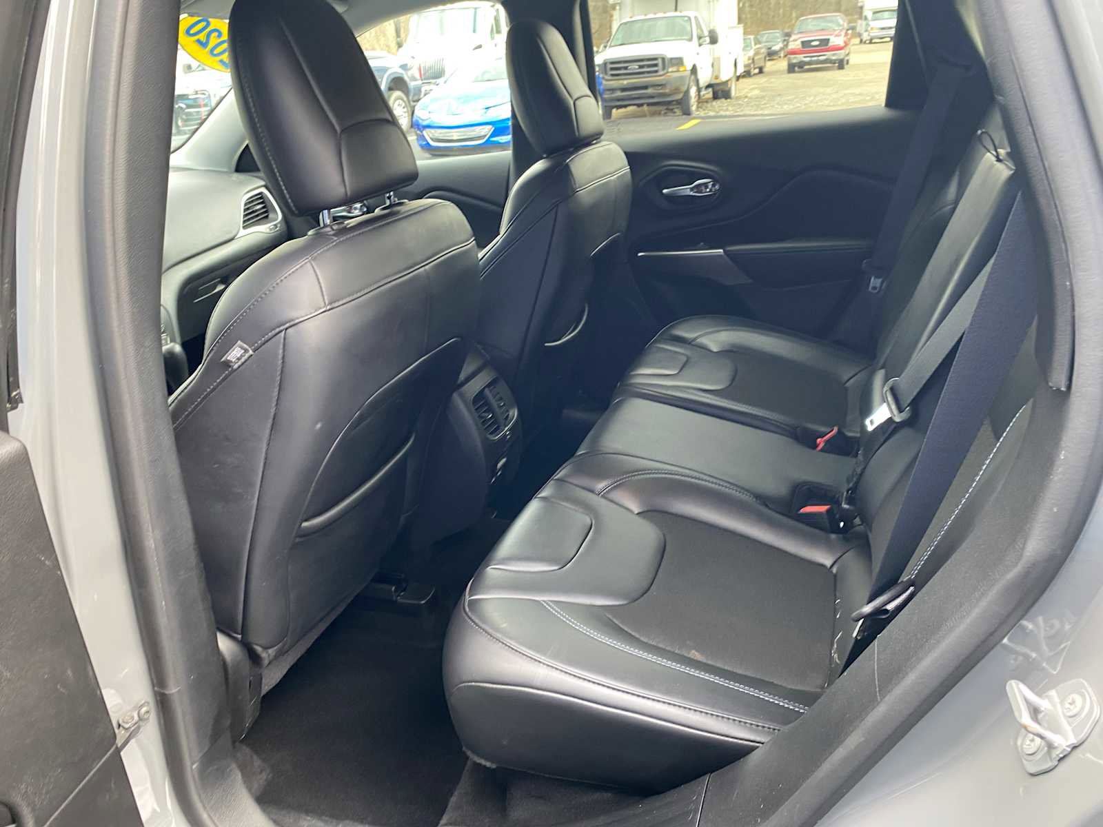 Used 2020 Jeep Cherokee Latitude Plus w/ Cold Weather Group image 14