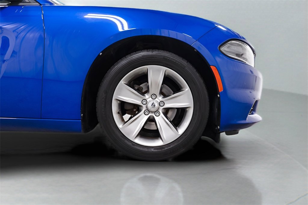 Used 2018 Dodge Charger SXT Plus w/ Driver Convenience Group image 7