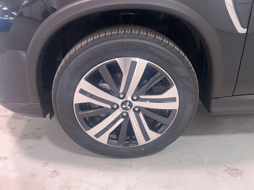 New 2025 Mitsubishi Outlander Sport SEL image 9