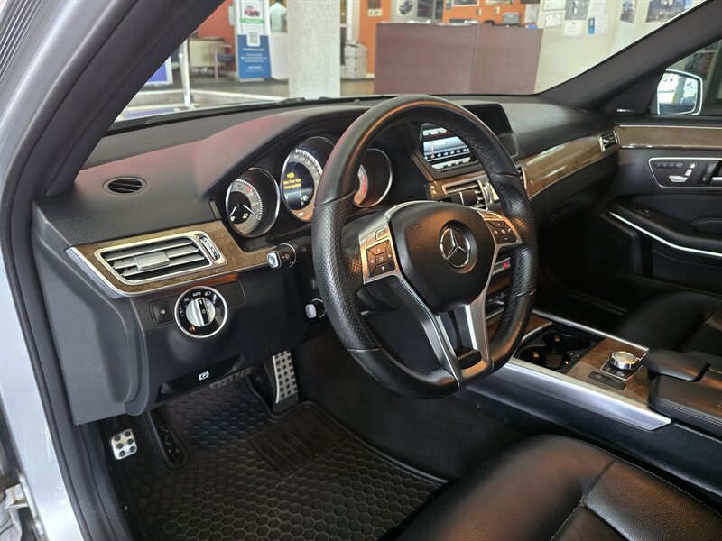 Used 2014 Mercedes-Benz E 350 4MATIC Sedan image 9