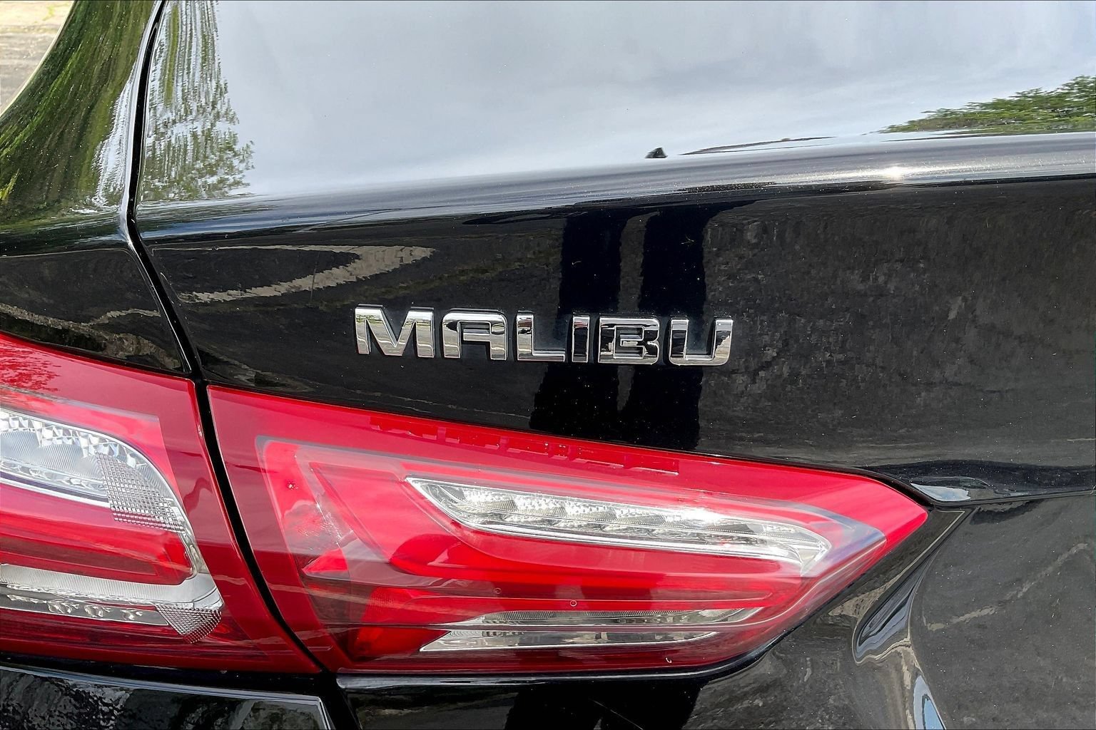 Used 2022 Chevrolet Malibu LT FWD image 23