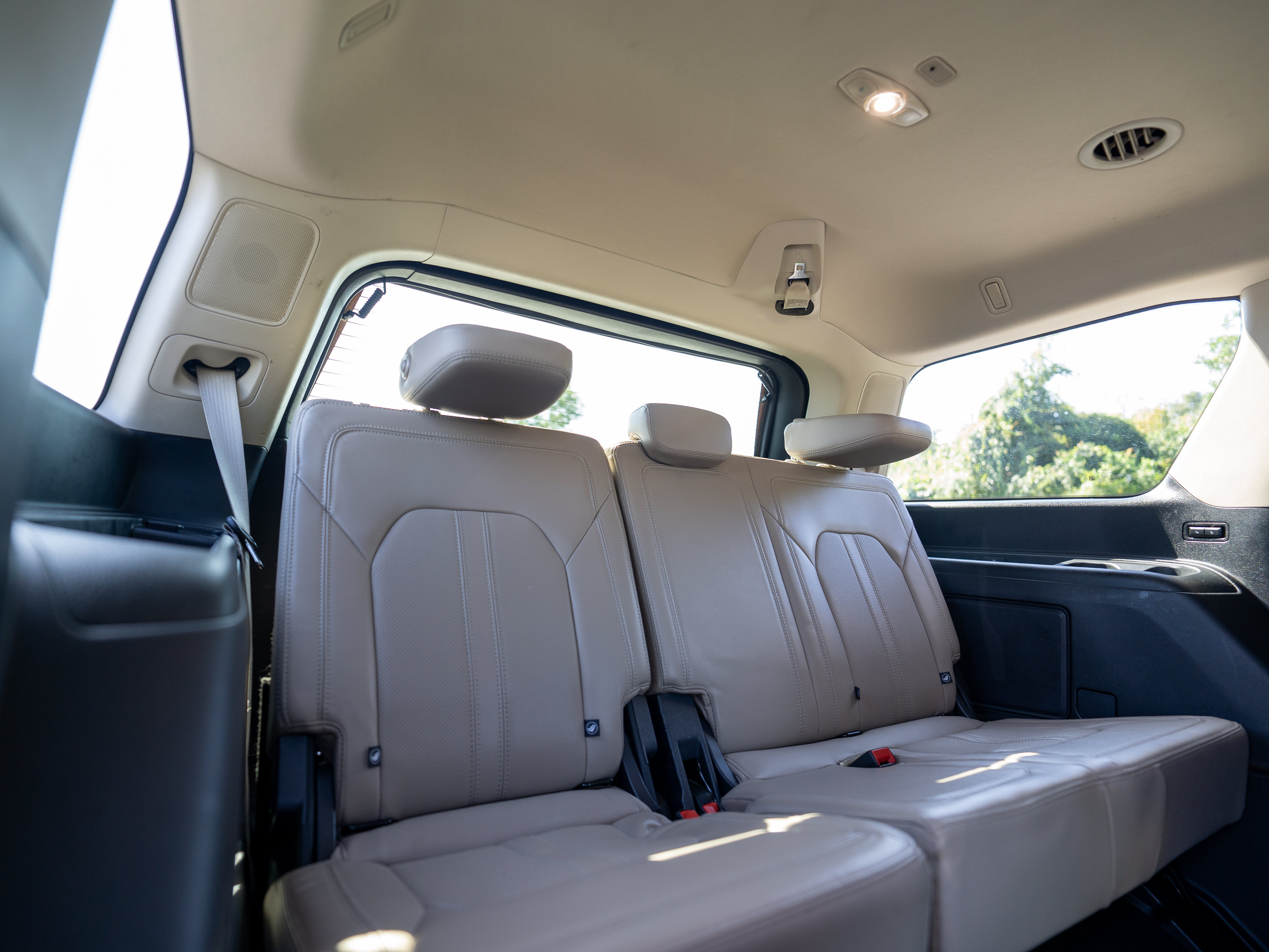 Used 2024 Ford Expedition Limited AWD/4WD image 14