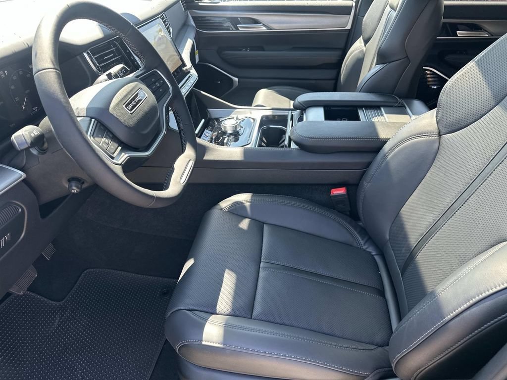 New 2026 Jeep Grand Wagoneer Limited AWD/4WD image 18