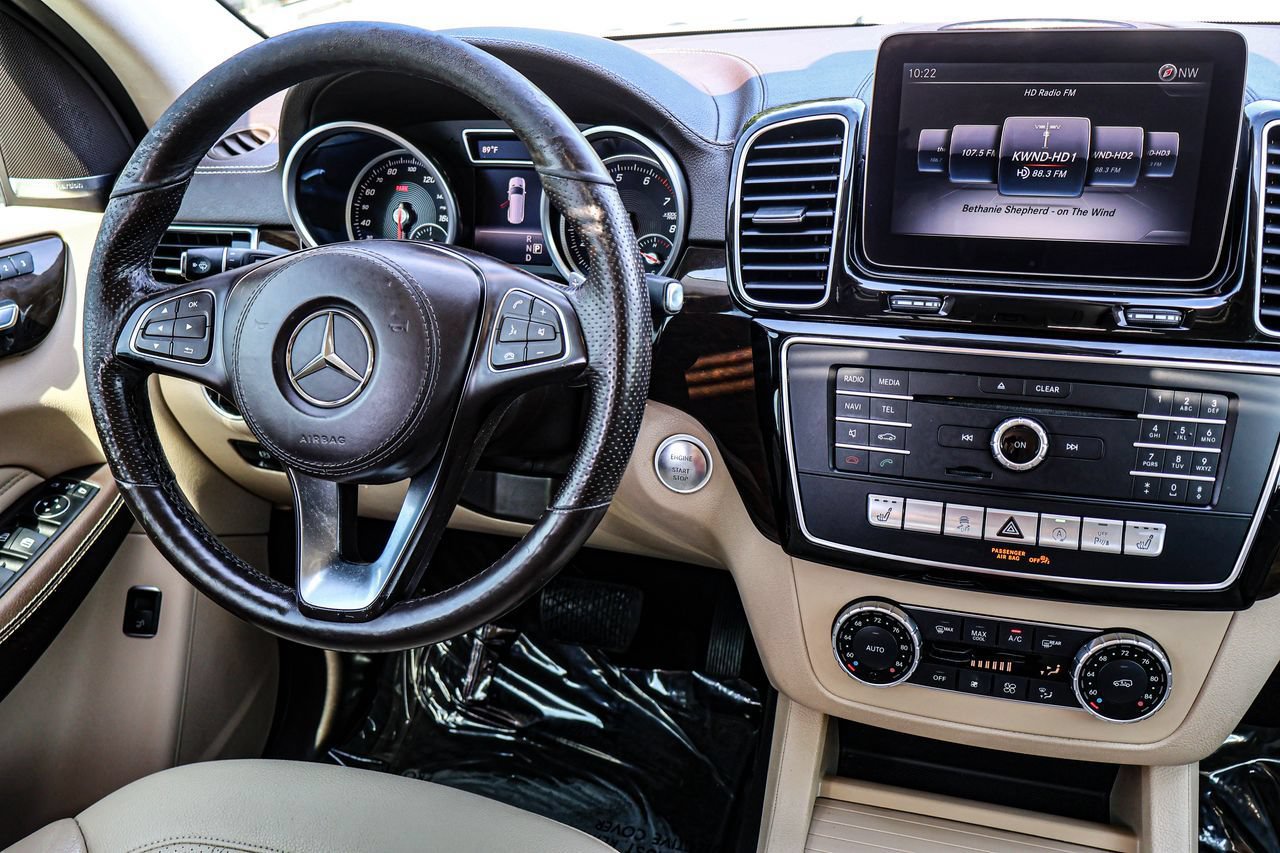 Used 2017 Mercedes-Benz GLS 450 4MATIC image 37