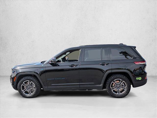 Used 2022 Jeep Grand Cherokee Trailhawk w/ Advanced Protech Group II AWD/4WD image 2