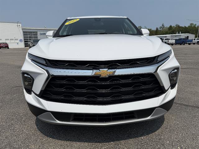 Used 2023 Chevrolet Blazer LT w/ Driver Confidence Package AWD/4WD image 2
