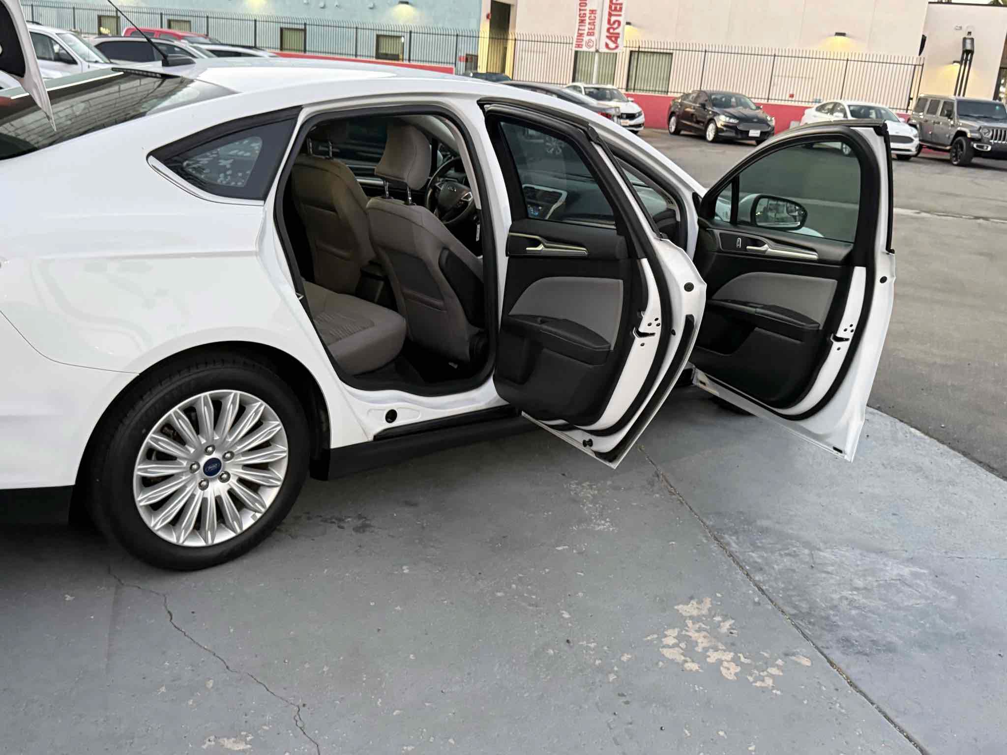 Used 2016 Ford Fusion S FWD image 37
