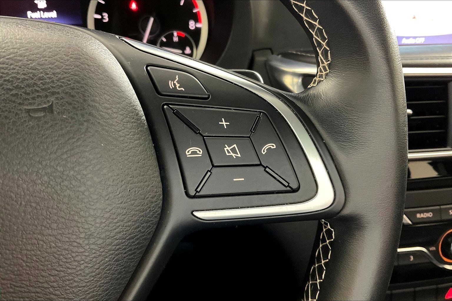 Used 2019 INFINITI QX30 image 12