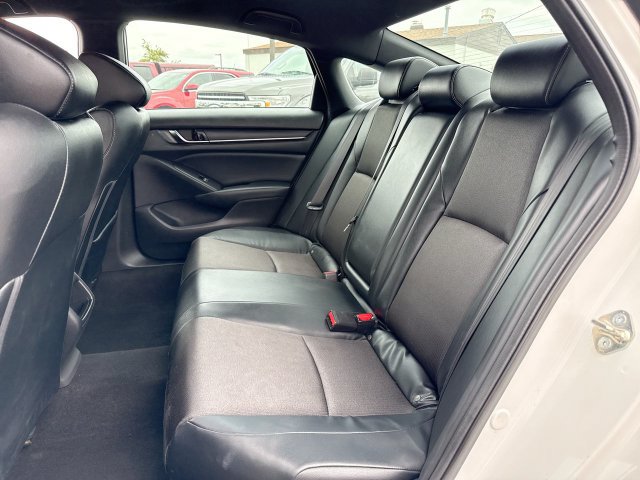 Used 2018 Honda Accord Sport image 22