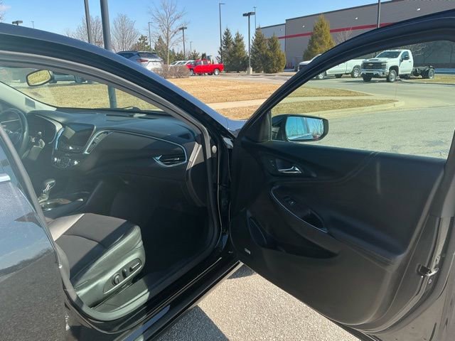 Used 2024 Chevrolet Malibu LT image 16