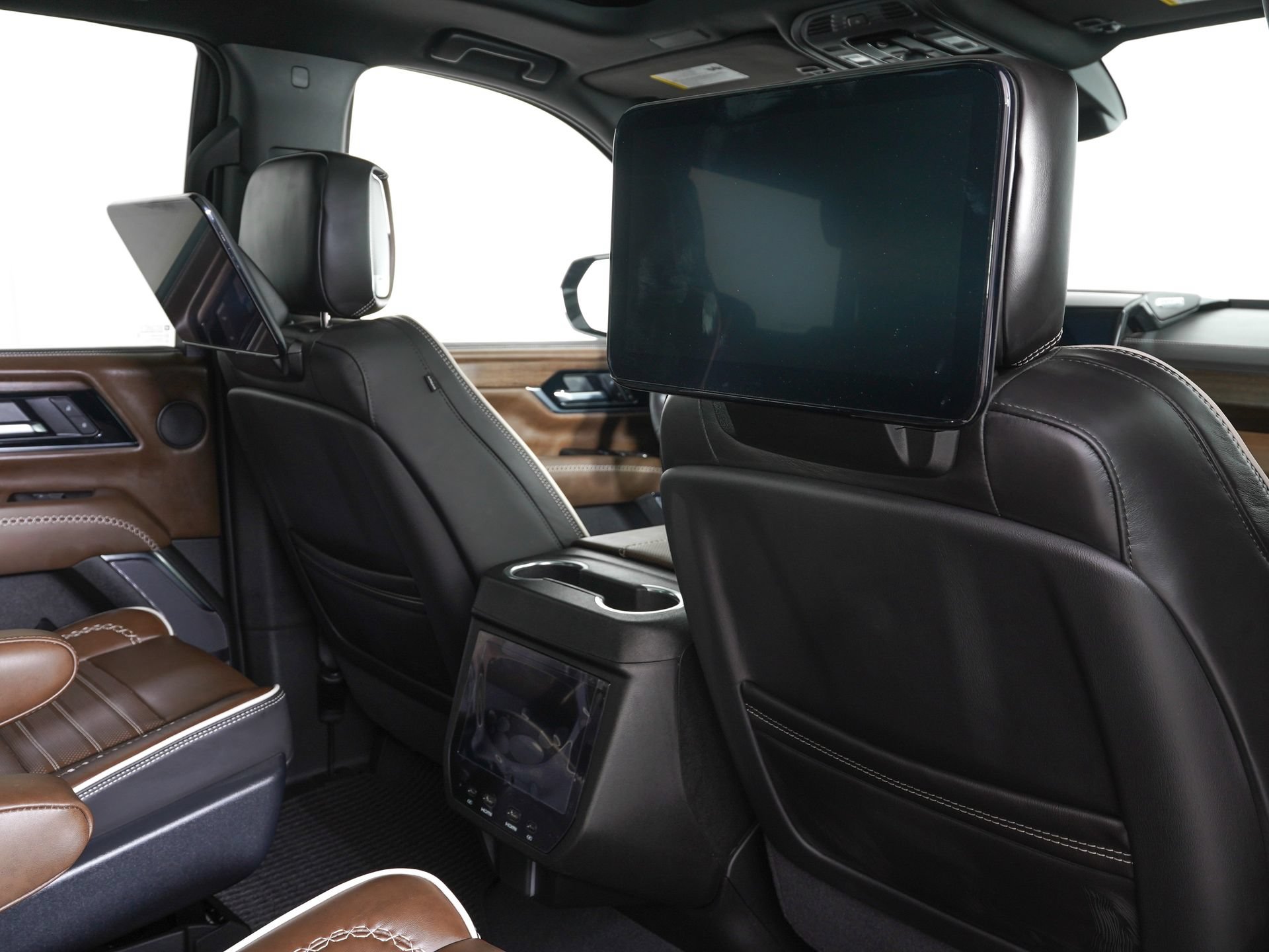 Used 2026 GMC Yukon Denali Ultimate AWD/4WD image 12