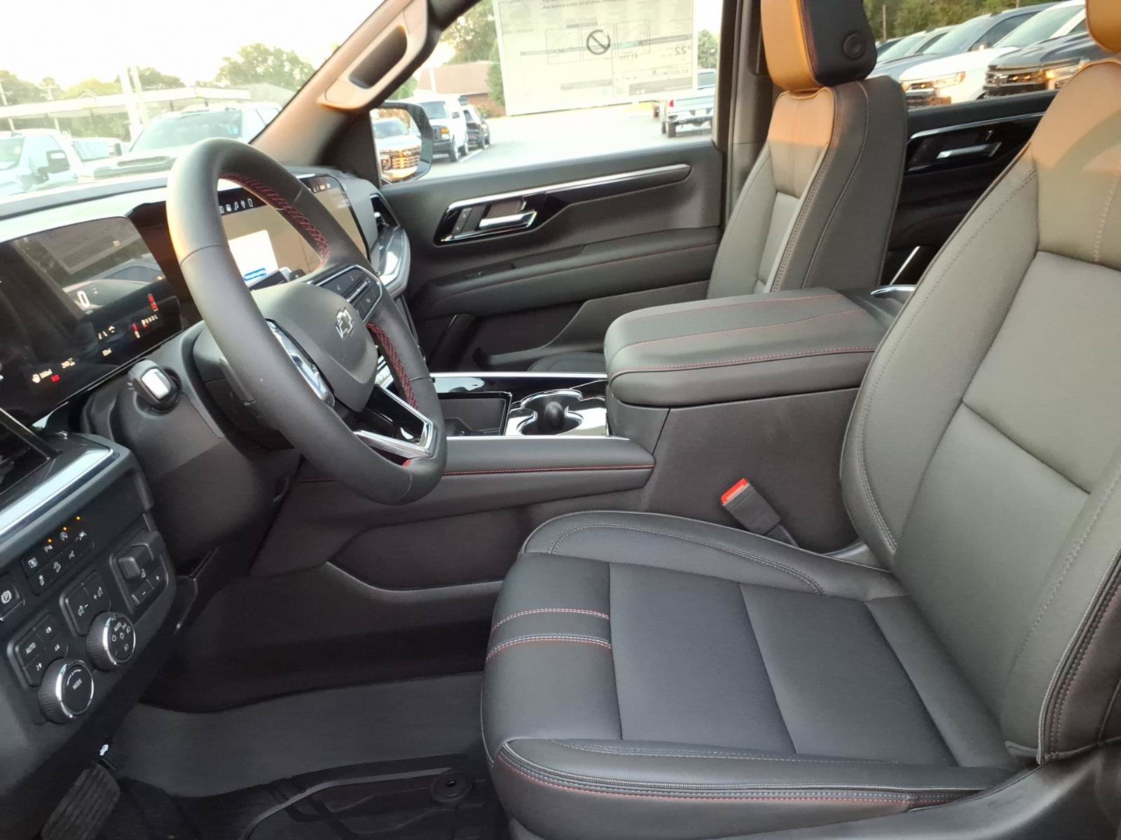 New 2026 Chevrolet Suburban RST w/ Comfort Package AWD/4WD image 9
