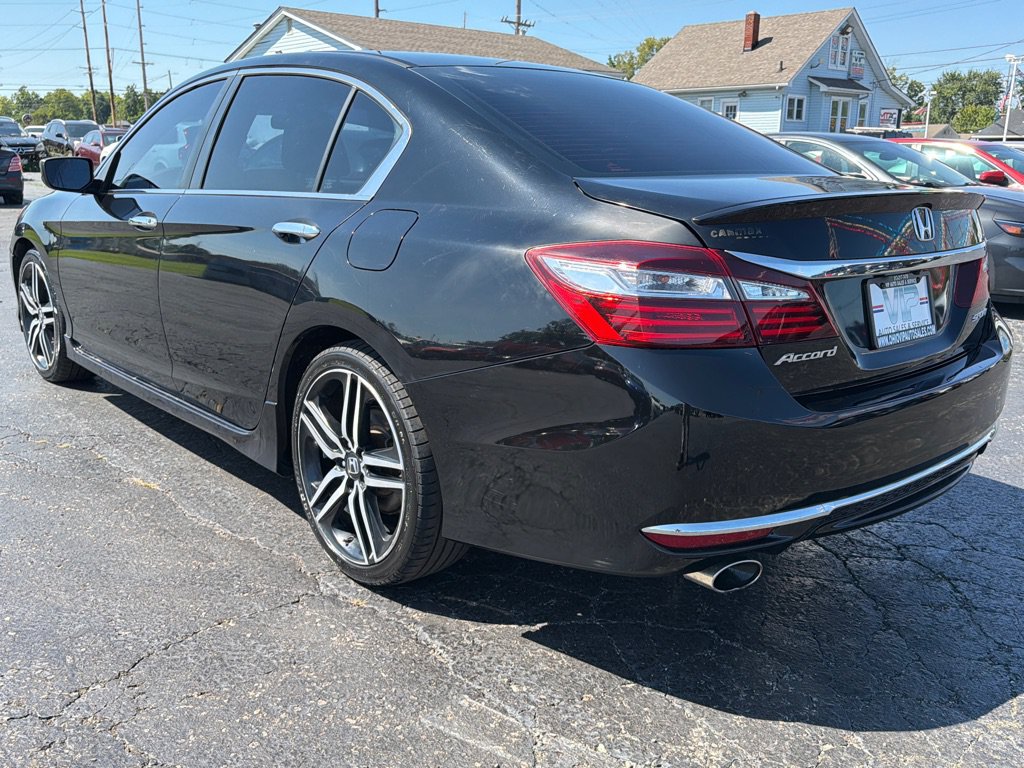 Used 2017 Honda Accord Sport image 5