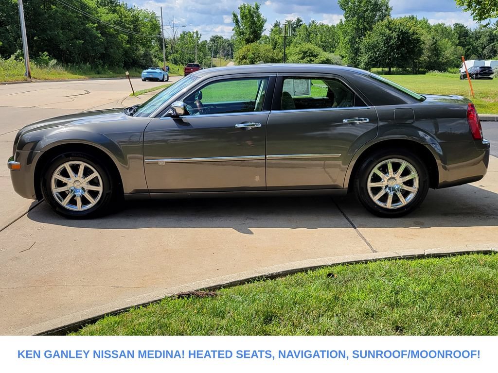 Used 2009 Chrysler 300 C RWD image 6