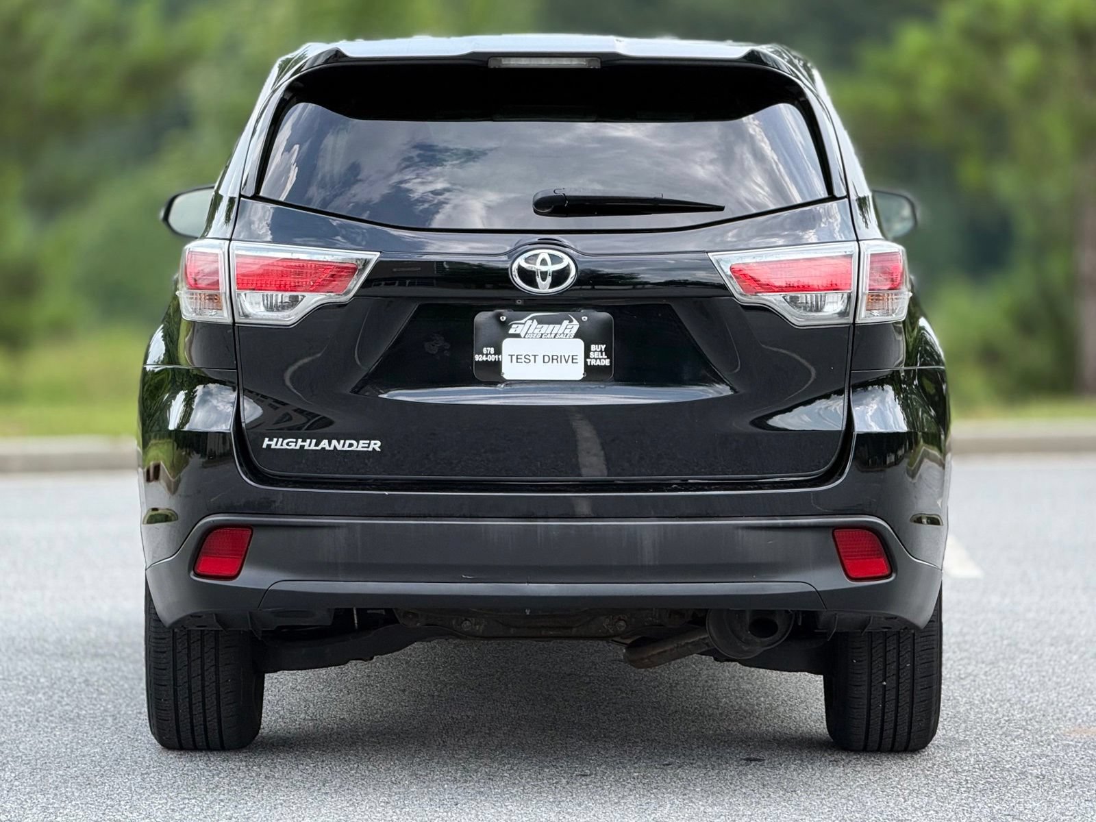 Used 2016 Toyota Highlander LE FWD image 6